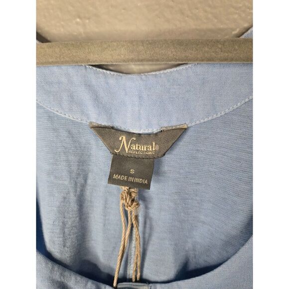 Natural Reflections  Women's Chambray Blue Snap Henley Tank Top Size Small NWT - Picture 10 of 10